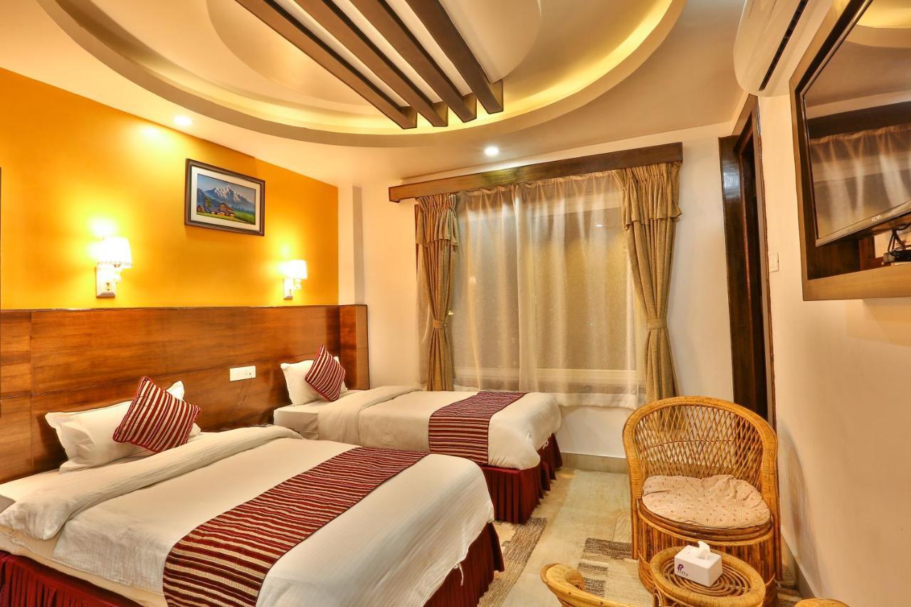 Hotel Lakeside Pvt. Ltd. Pokhara Ngoại thất bức ảnh
